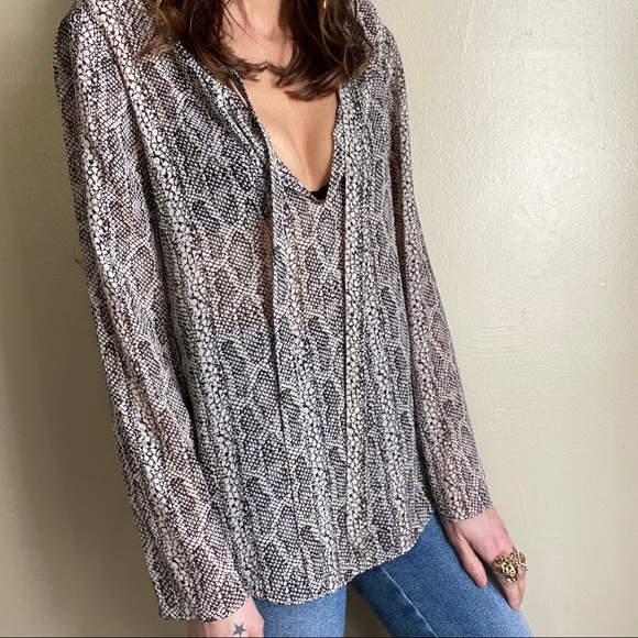 Theory silk snake print blouse - Picture 5 of 8